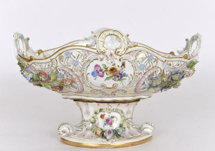 MEISSEN. Frutero o centro de mesa de porcelana cal