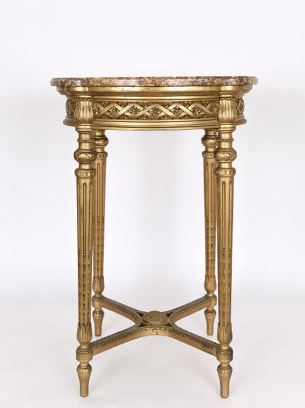 NAPOLEONE III. Tavolino con gambe affusolate unite