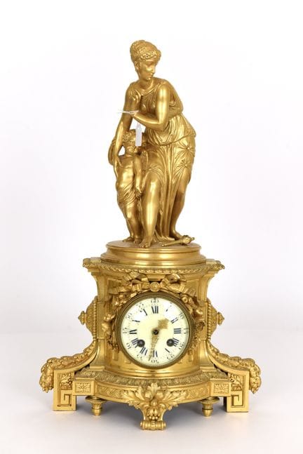 FRANCIA, París.
Época de Napoleón III.
Reloj de pi
