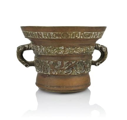 据海因里希·特·霍斯特所作——1607年
巴洛克风格药罐

青铜材质，荷兰巴洛克风格，据铸造师海因里