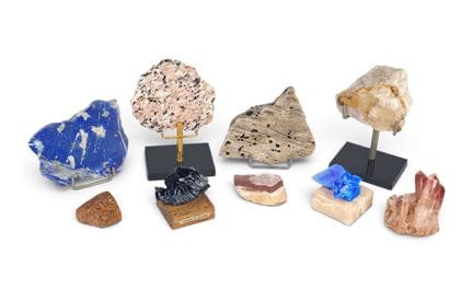 NEUF ECHANTILLONS DE MINERAUX ET ROCHE DE COLLECTI