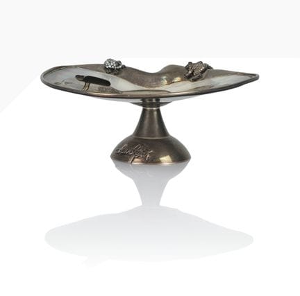 SILVER AND SHELL BOWL


An elegant 925/000 silver 