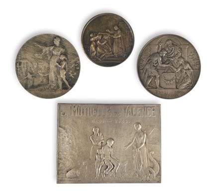 SERIE DE 4 MEDALLAS DE PLATA


- «La Mutuelle de V