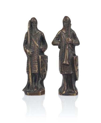NEOGÓTICO, SIGLO XIX
Par de estatuillas de caballe