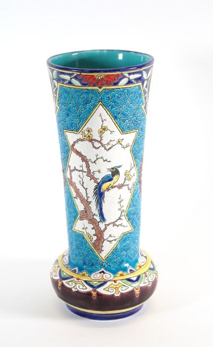 SARREGUEMINES - Earthenware vase decorated with po