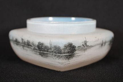 DAUM, Nancy - Opalescent glass candy dish with aci
