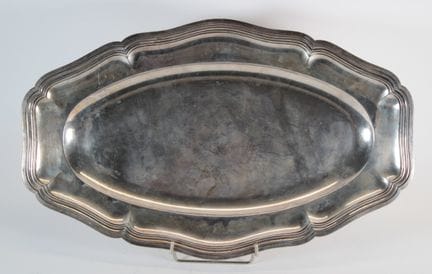 Oval 950°° silver dish, with a beaded border desig