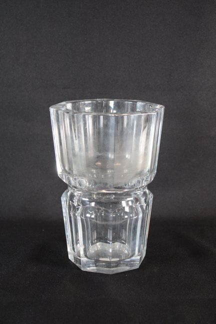BACCARAT - Edith Model
White cut-glass vase with b