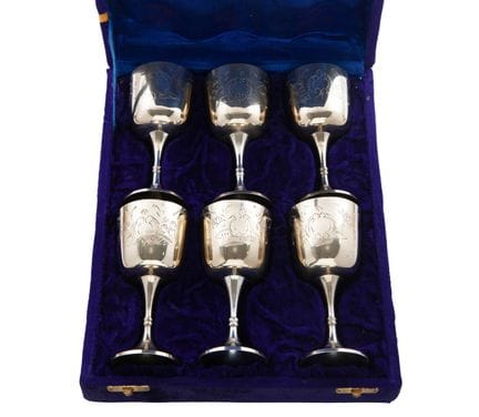 VINTAGE-SET MIT 6 ALPACA-GLÄSERN IN DER ORIGINALVE