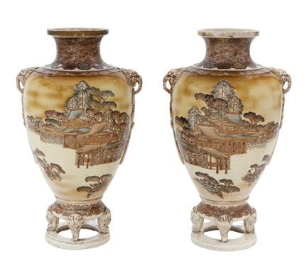 PAAR JAPANISCHE VASEN AUS GLASURTER FAIENCE IM SAT