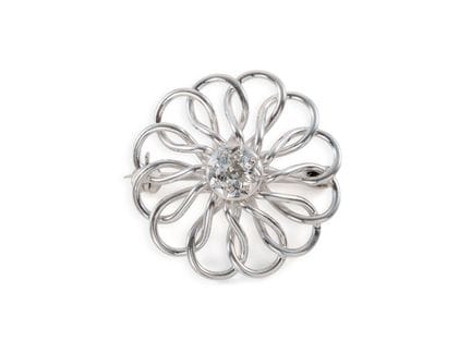 Broche en forme de fleur en or blanc 585 avec un d