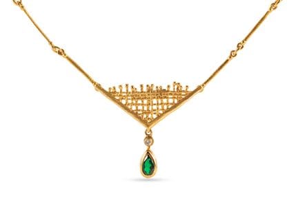 Apartes Collier aus 750 Gelbgold mit Tsavorit und 