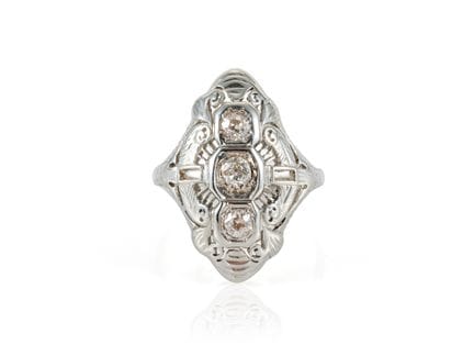 Bague Art déco en platine avec diamants taille anc