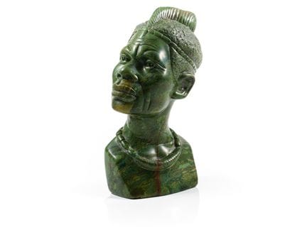 Busto di un guerriero africano, verdith, XX secolo
