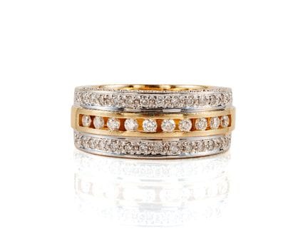 Anello Christ con brillanti, finemente incastonato