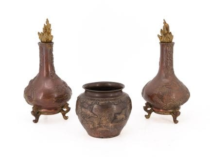 Trois vases, Japon, vers 1900

Groupe de trois vas