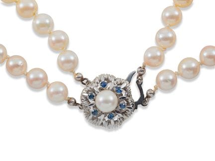 Zweireihiges Akoya-Zuchtperlen Collier mit 585 Wei