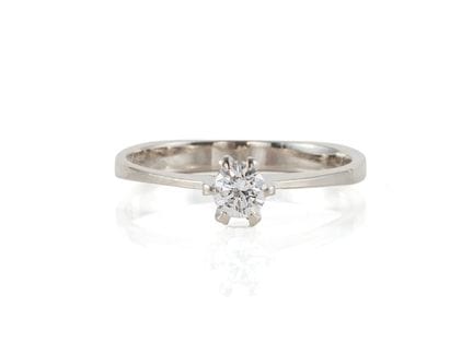 Anello in oro bianco 585 con un brillante di circa