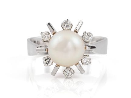Bague classique en or blanc 750, avec perle de cul