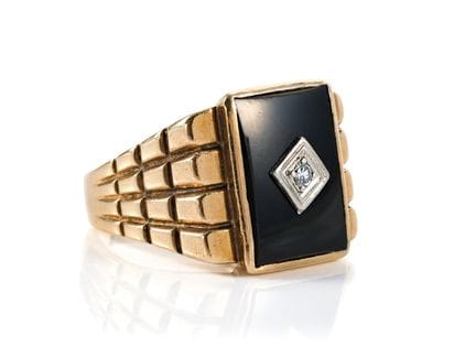 Anello in onice con montatura in oro giallo e diam