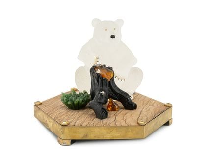 Orso del miele in cristallo di rocca con pietre pr