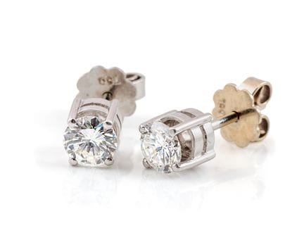 Orecchini pendenti in oro bianco 750, con diamanti