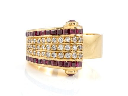 Squisito anello con rubino e diamante in oro giall