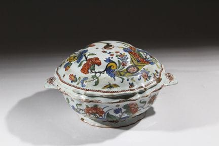 ROUEN - XVIII secolo
Vaso da frutta coperto in mai