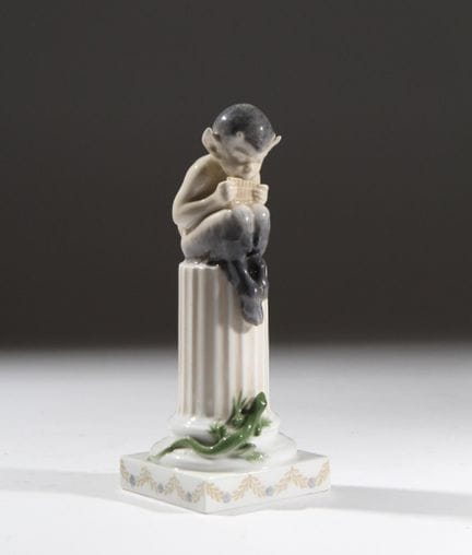 ROYAL COPENHAGEN
Modello n. 433
Animale seduto che