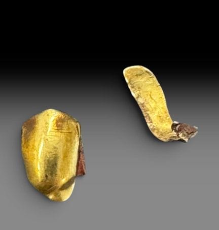 Zahngoldbruch (22 k, 900/°°°) aus Gelbgold. 

Brut