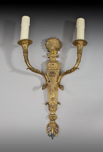 Wandleuchte mit zwei Leuchten aus patinierter, ver