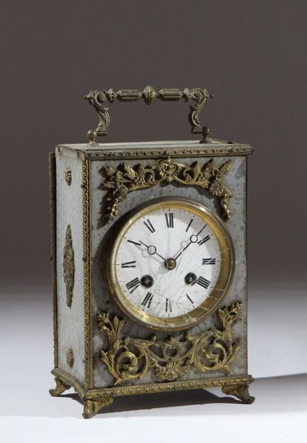 Orologio da tavolo da ufficiale a quattro piedini 