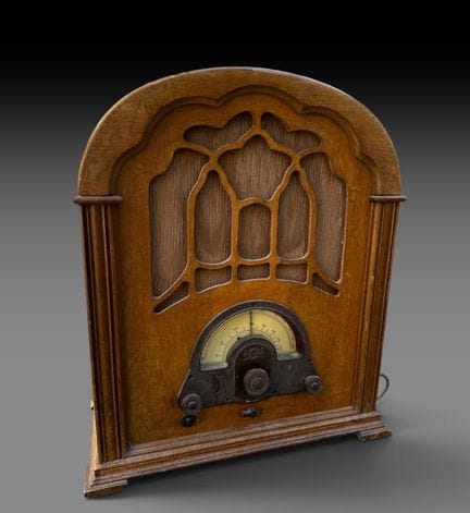 TECALEMIT Radio, Modell T40 

Höhe: 47 cm
Länge: 4
