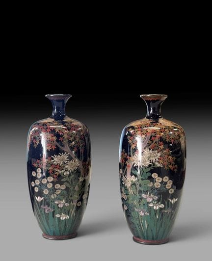 JAPAN – 20. Jahrhundert
Ein Paar Cloisonné-Emaille