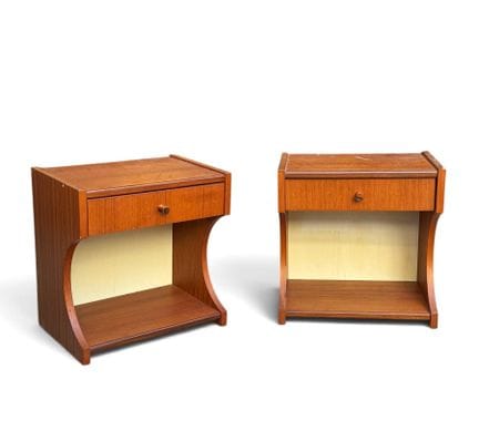 TRAVAIL FRANCAIS
Paire de table de chevets en bois
