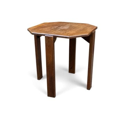 OBRA MODERNISTA
Mesita auxiliar de madera natural 