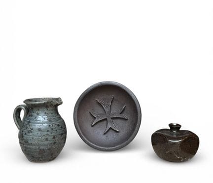 Lot de céramiques françaises comprenant : 

- Vase