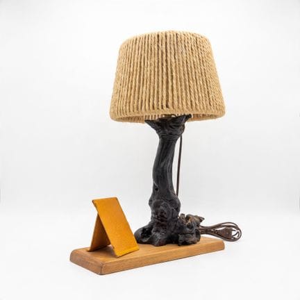 TRAVAIL FRANCAIS
Lampe brutaliste en bois teinté d