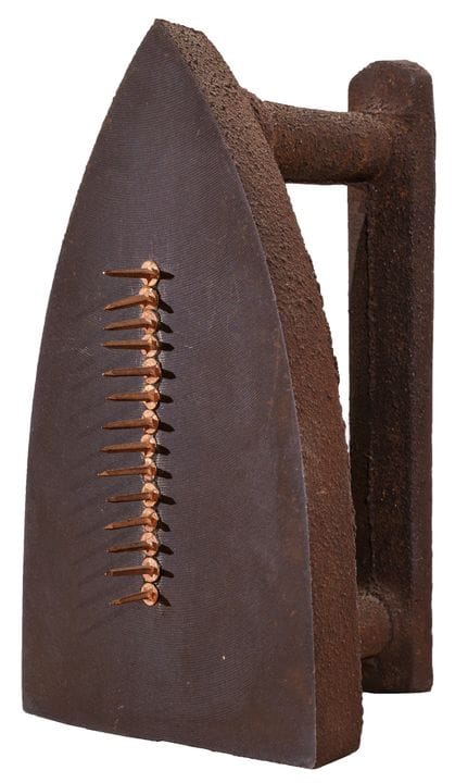 MAN RAY « Gift » 1921/1974  multiple en bronze à l