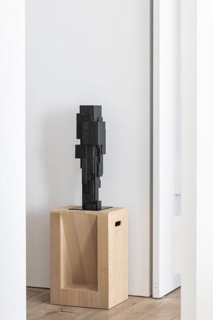 Alban Lanore
Construction
Sculpture
Brushed teak
L