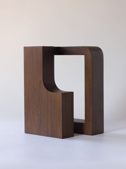Helen Vergouwen (1960)
Bloc 
Sculpture
Wood
Limite