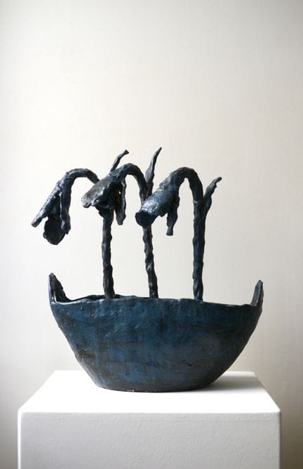 Juliette Teste
Snowdrops, blue-black
Sculpture
Gla