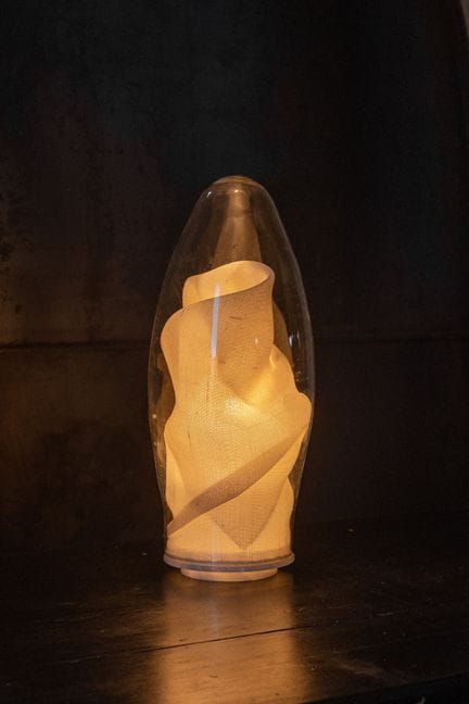 Mayice × ÁBBATTE 
SEDA
Sculptural lamp
Hand-blown 