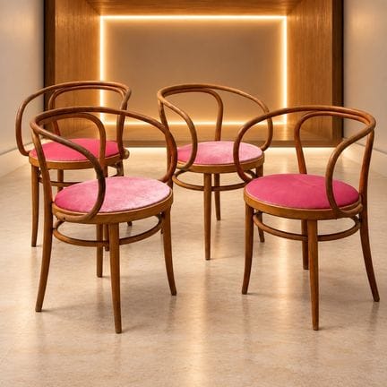 Thonet 
N209
Thonet, reupholstered with Dedar velv