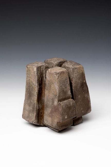 Eric Astoul (1954) 
Sculpture 
Ceramics
H20 L18 P1
