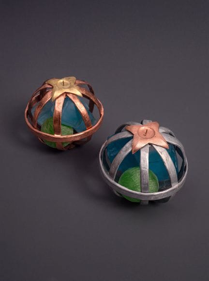 Migeon &amp; Migeon
Pair of candleholders
Metal an