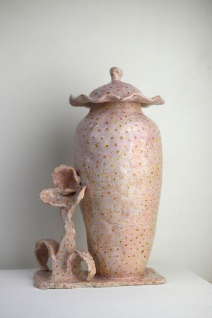 Juliette Teste 
Pink jar and a flower
Glazed stone