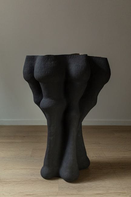 Kristina Riska
Unlimited Form 1 
Stoneware sculptu