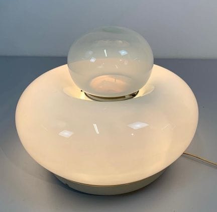 Giuliana Gramigna
Electra
Table lamp
Opaline and m
