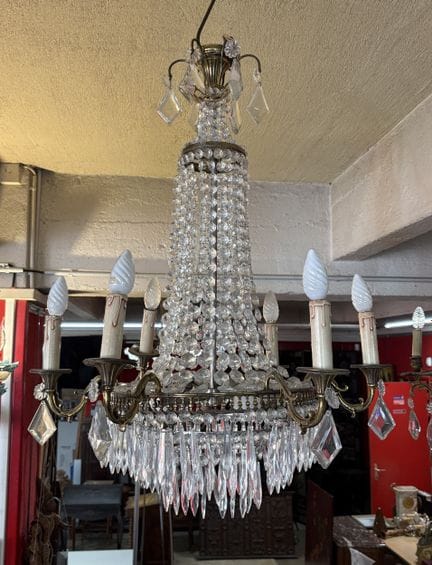 Lampadario in bronzo decorato con fili di perle, f